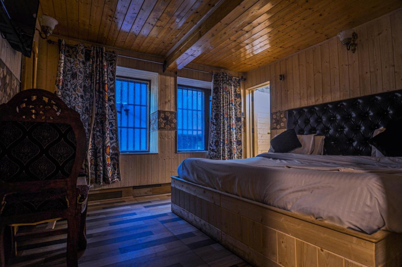 Hotel Kashmir House Pahalgām Exteriér fotografie